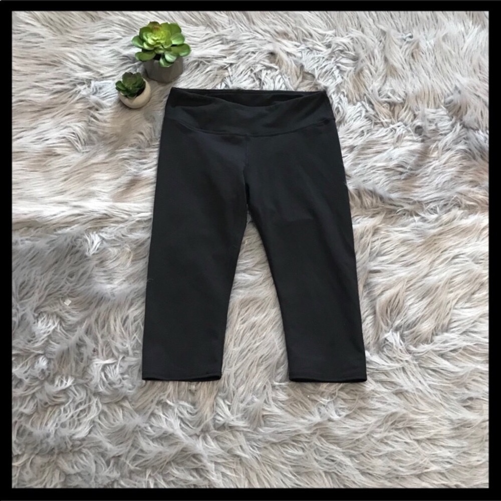 Fabletics Lima Capri Black Compression Pants Xs - image 6